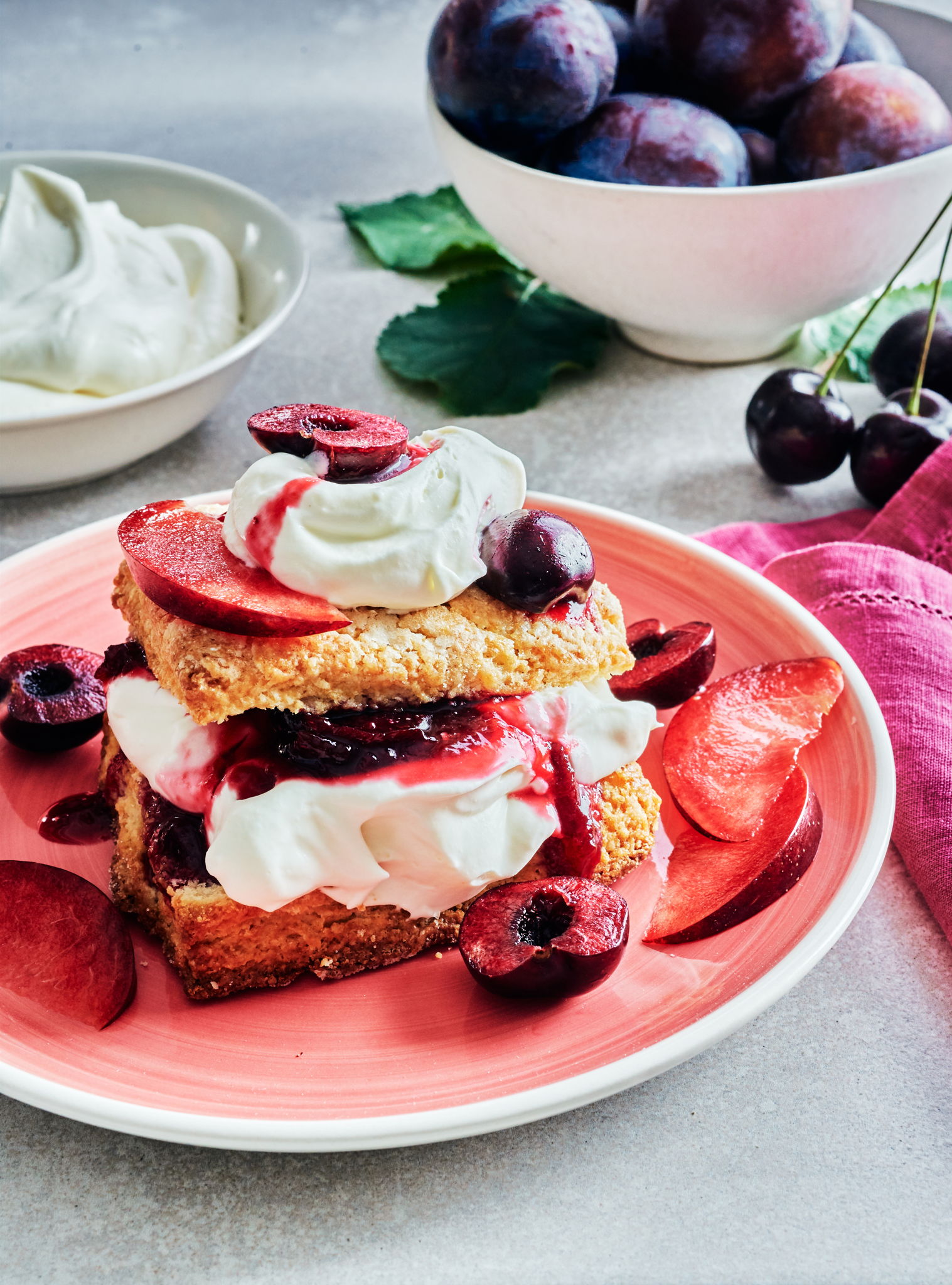 Plum and Cherry Shortcakes | RICARDO