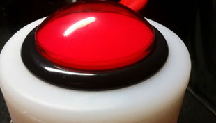 team duell roter button