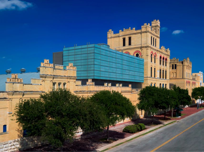 Image of the front of the Museum