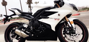2016 TRIUMPH DAYTONA 675 motorcycle for rent near Huntington Beach, CA
