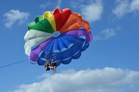 Parasailing Solo/Duo Dubai Flight w/ Burj Al Arab View