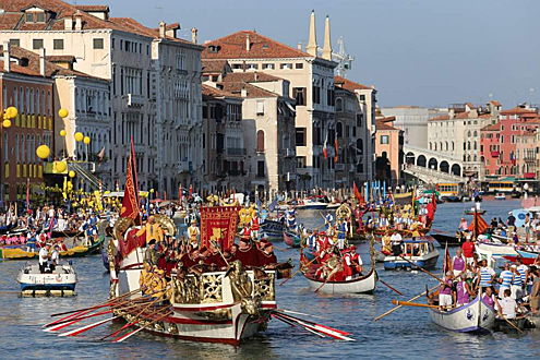  Venezia
- regata-storica.jpg