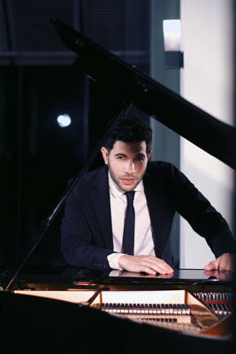 Alejandro  Llanes