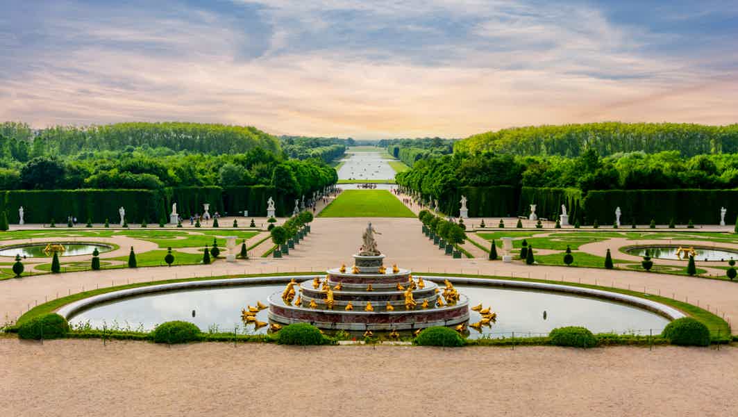 Versailles: Palace & Gardens Guided Tour from Paris - photo 5