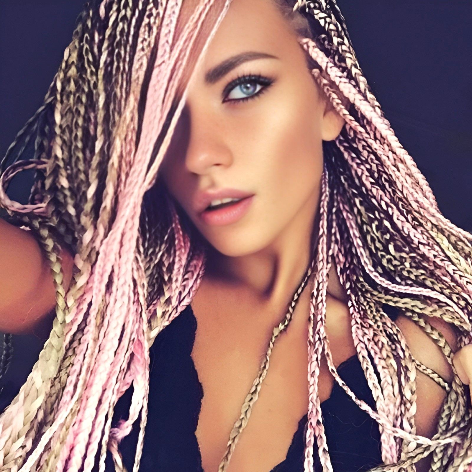 KAYISI EXOTIC DREADS EXTENSIONS AND BRAIDS $10 Voucher - Image 5