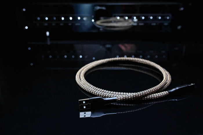 Pure Solid Silver USB  Interconnect cable 1m by Lavrica...