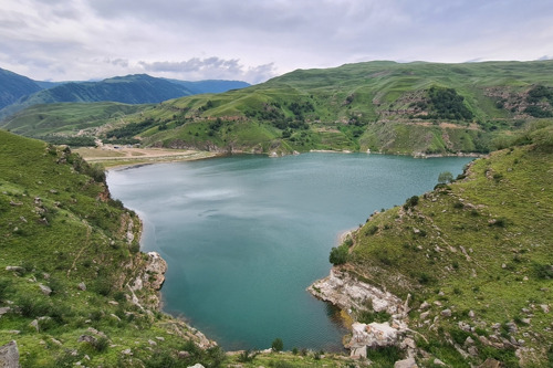 Легендарный Эльбрус и Былымское озеро в мини-группе из Ессентуков