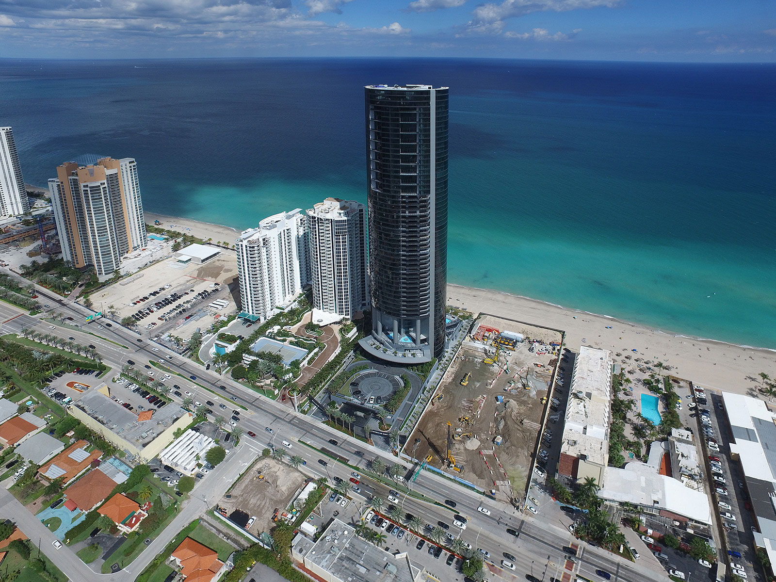featured image for story, Porsche Design Tower: A Beacon of Luxury and Innovation in Sunny Isles Beach