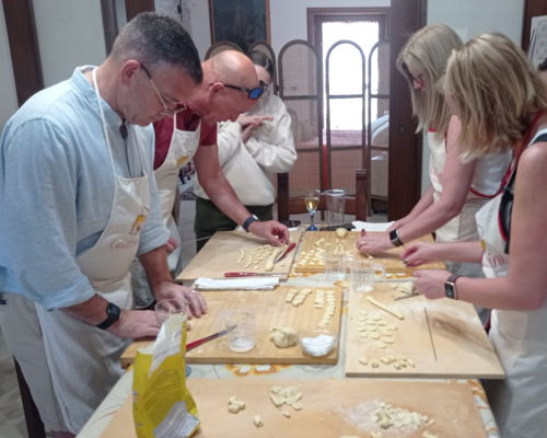 Cooking classes Brindisi: Let's prepare stacchiodi (orecchiette) in the masseria