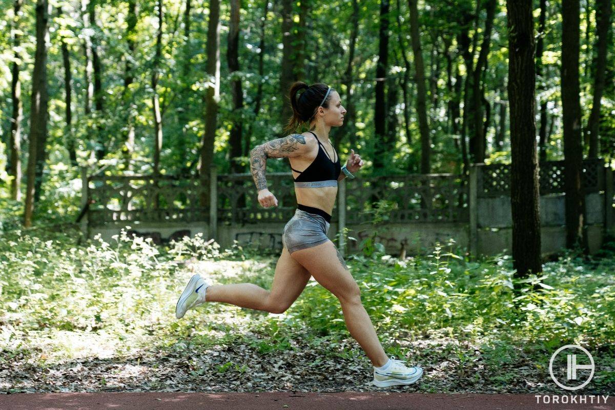 athlete running outside athlete running outside