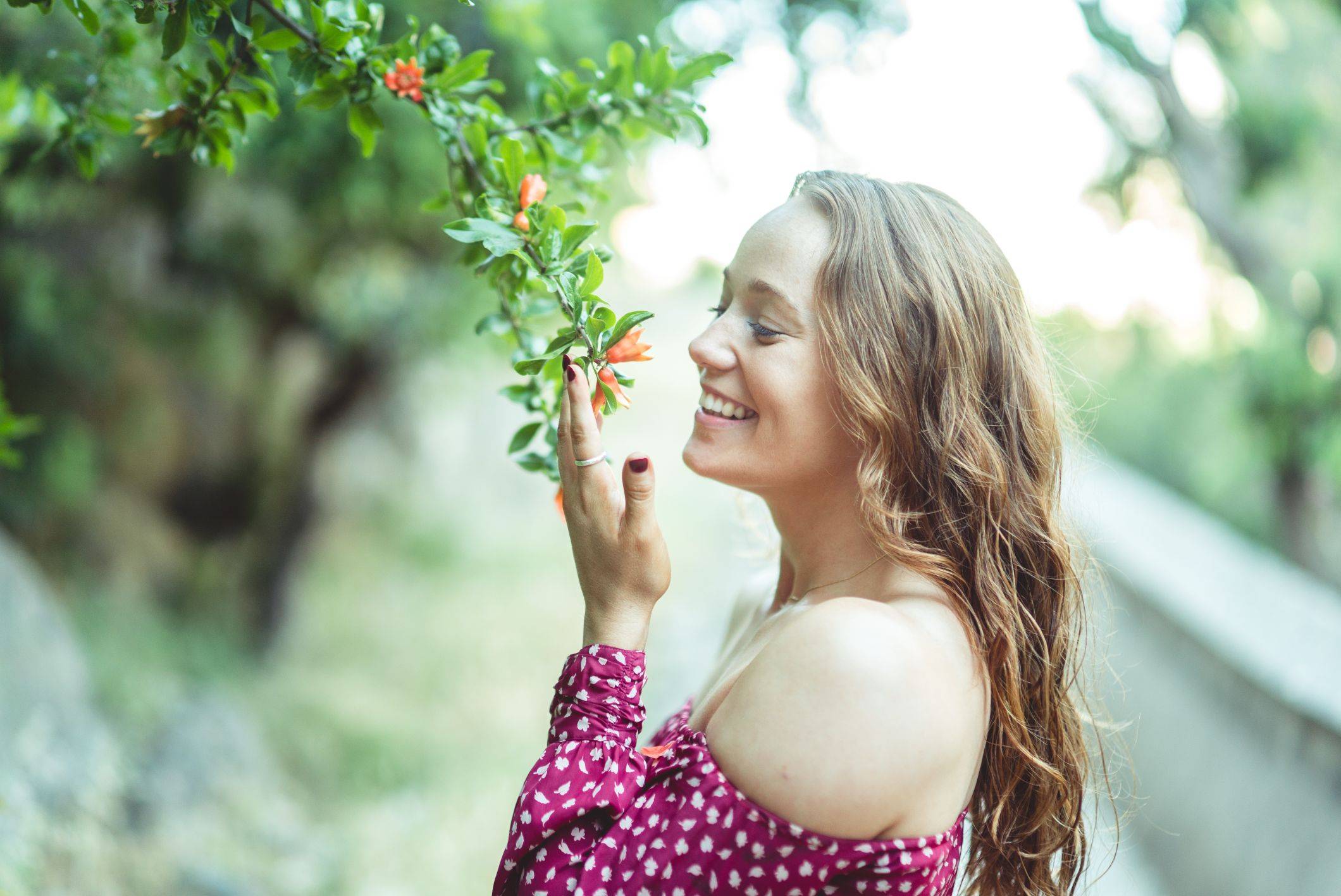 image of woman with wavy hair