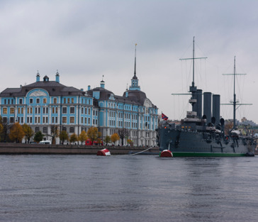 Праздничная прогулка в день ВМФ на теплоходе Москва