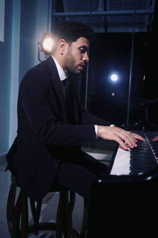 Alejandro  Llanes