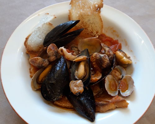 Food experiences Agliana: Culinary experience with cacciucco