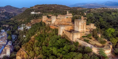 Granada: Alhambra and Nasrid Palaces Guided Tour