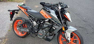 2023 KTM 200 DUKE motorcycle for rent near Glen burnie, MD