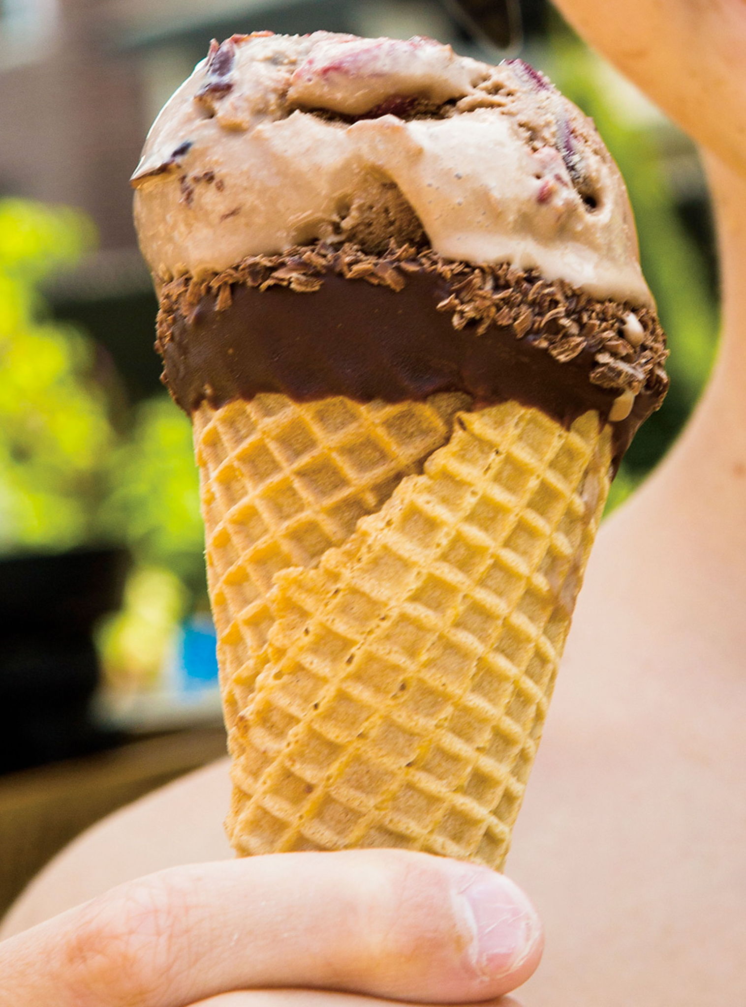 Chocolate and Cherry Ice Cream | RICARDO