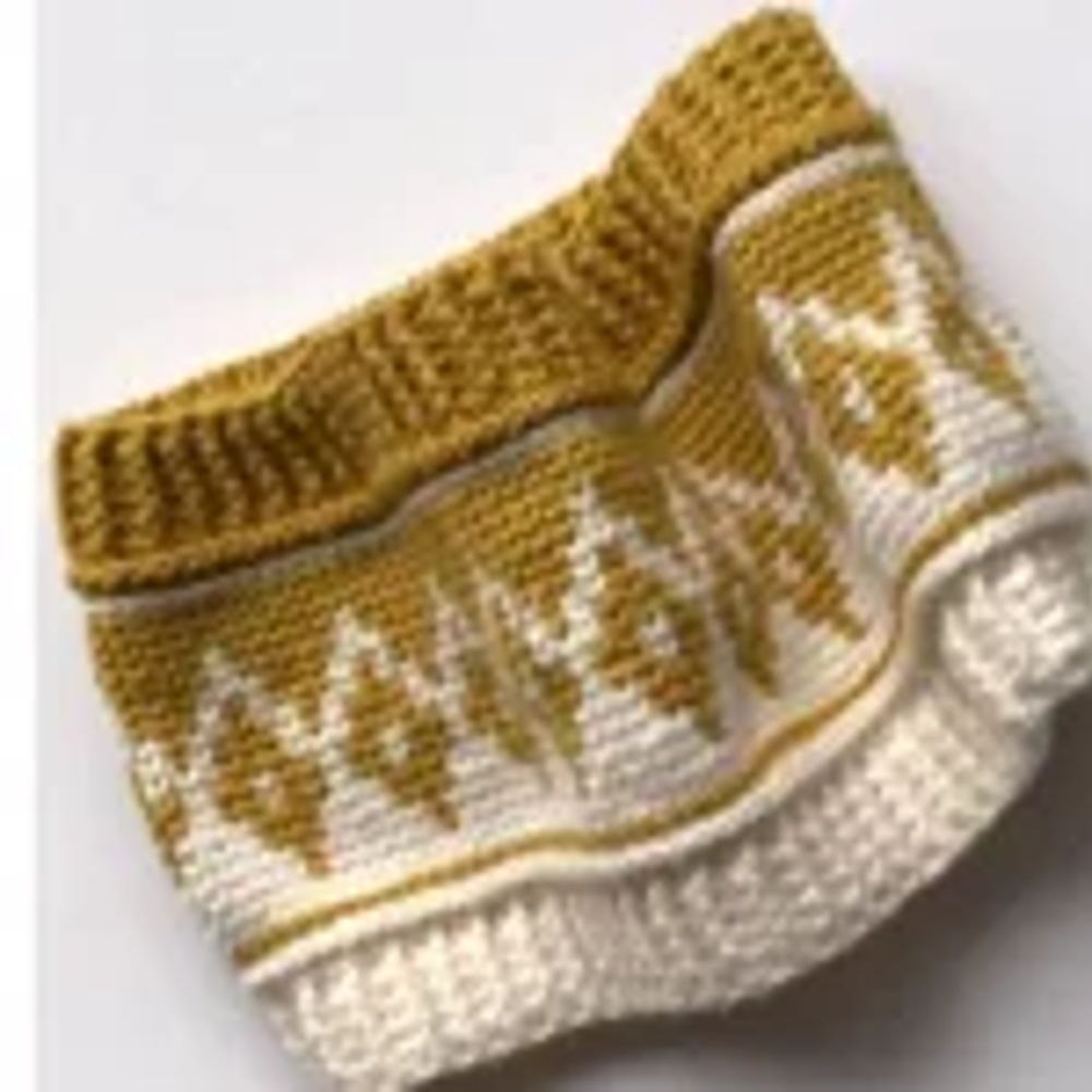 Crochet pattern for a crocheted cowl
