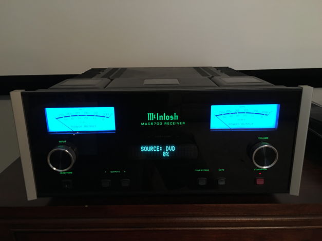 McIntosh MAC6700 Integrated Reciever w/Tuner