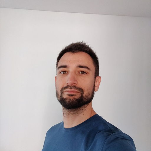 /images/default-avatar.png