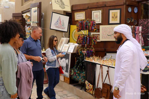 Dubai: Old Town, Souks, Street Food, Guided Tour & Abra Ride
