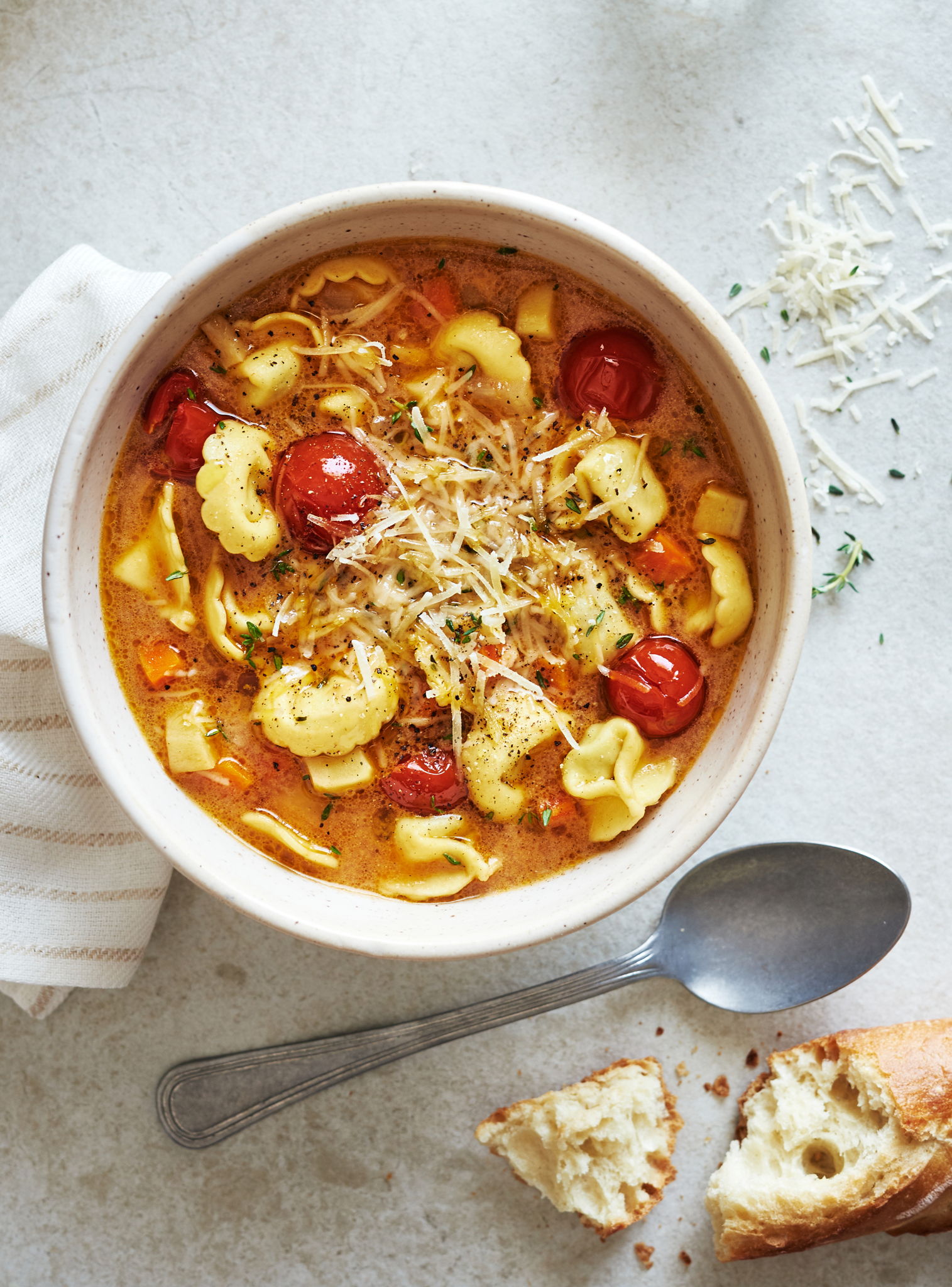 Meal-Sized Tortellini and Vegetable Soup | RICARDO