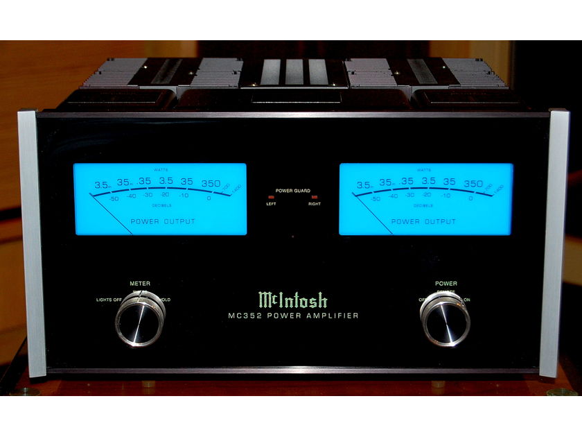 McIntosh MC352  350 w/channel solid state power amp