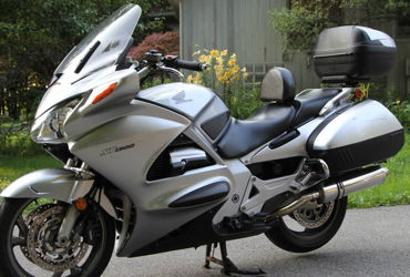 2007 HONDA ST1300 motorcycle for rent near Chagrin Falls, OH