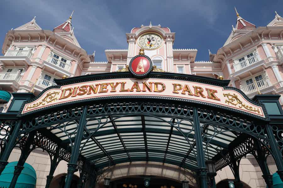 Round-Trip Comfortable Coach Transfer from Paris to Disneyland® Paris - photo 3