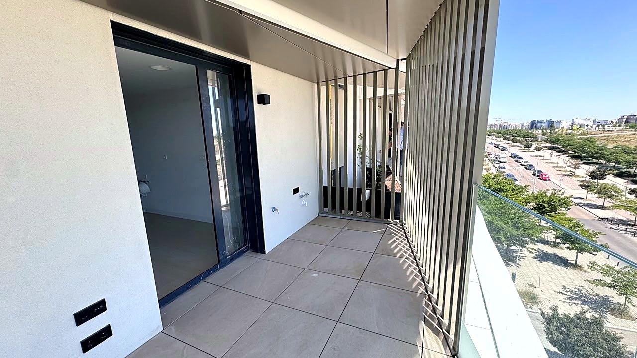 New Listing | Exclusive Mixed-Use Apartment Fronting the Park (Valdebebas) - Image 3