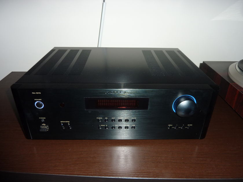 Rotel RA-1570 integrated amp (black)
