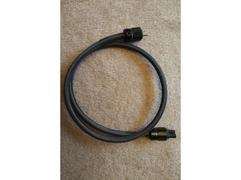 Audio Art Cable Statement II  Cable is In very good condition