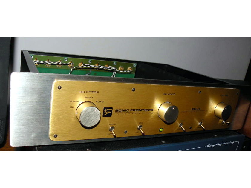 Sonic Frontiers SF1 tube preamp 12AT7 or 6DJ8 compatible a tube rollers dream come true