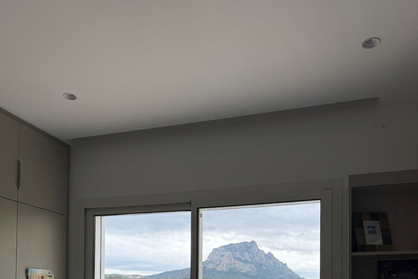 slider-image