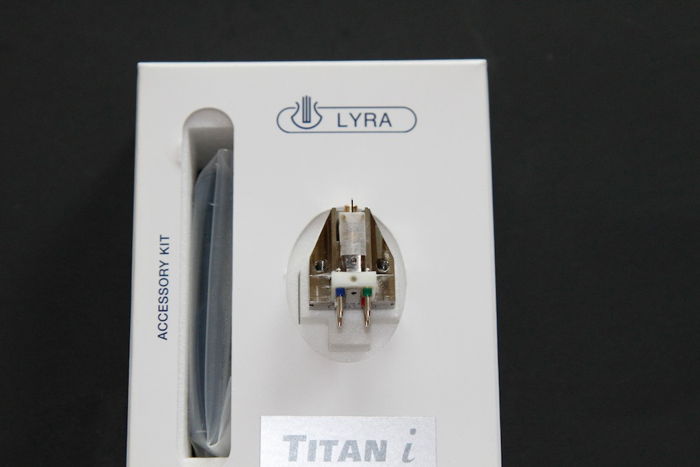 Lyra Titan i