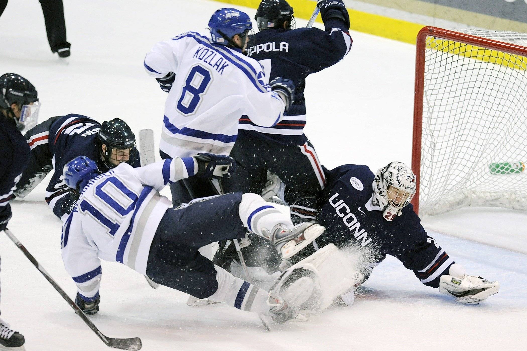 Defending in hockey Defending in hockey