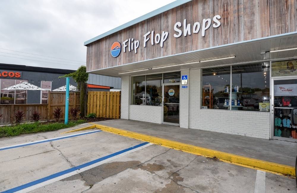 Places that sell clearance flip flops near me