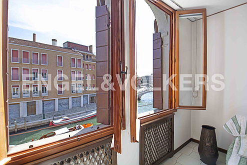  Venise
- accogliente-e-luminoso-appartamento-sul-canale (1).jpg