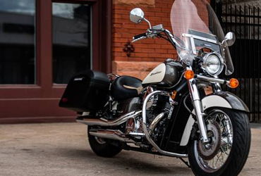 2009 HONDA VT750C SHADOW AERO TWO TONE motorcycle for rent near Strasburg, CO