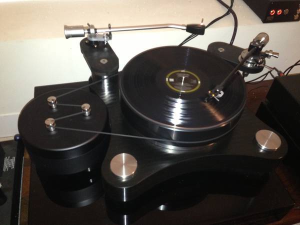 Raven AC3. Two tonearm beast!