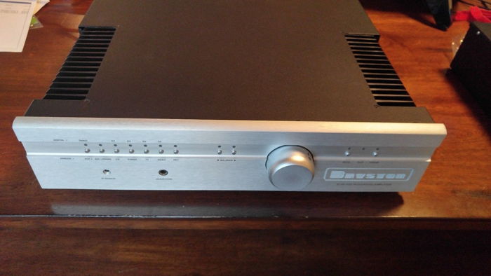 Bryston B-100 SST  Integrated amplifier Excellent condi...