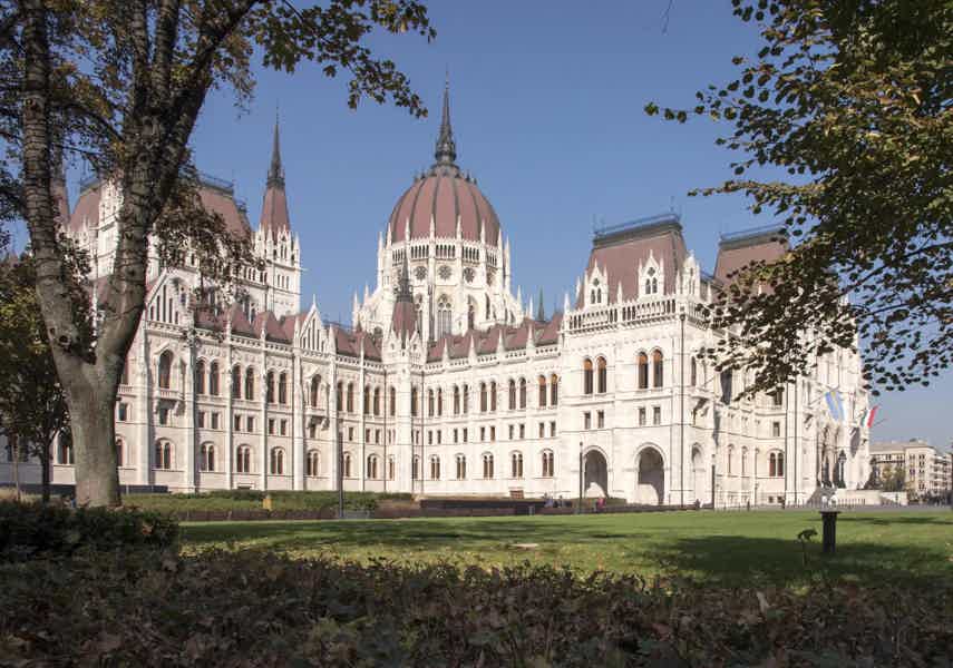 Guided Walking Tour of Pest - photo 2
