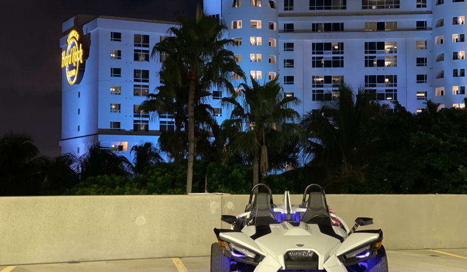 POLARIS SLINGSHOT S W/TECHNOLOGY PACKAGE for rent near Jacksonville, FL