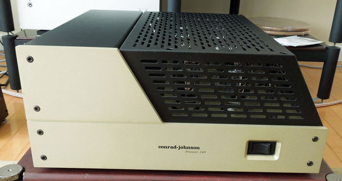 Conrad Johnson Premier 140 Amplifier