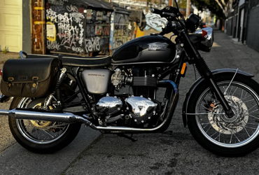 2013 TRIUMPH BONNEVILLE T100 motorcycle for rent near Los Angeles, CA