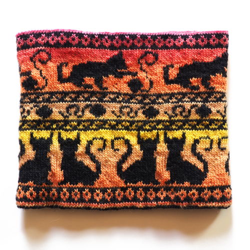 cowl-s-meow-reversible-neckwarmer