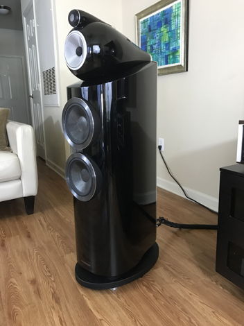 Bowers and Wilkins (B&W) 803 D3
