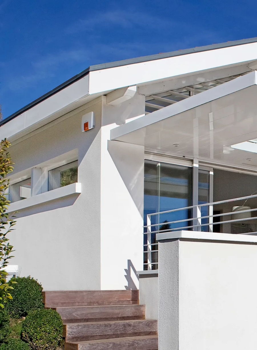 Alarme sans fil Daitem sur une villa contemporaine — photo 6