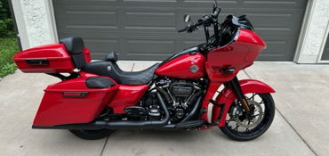 2022 HARLEY-DAVIDSON ROAD GLIDE SPECIAL motorcycle for rent near Hopkins, MN