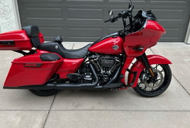 2022 HARLEY-DAVIDSON ROAD GLIDE SPECIAL motorcycle for rent near Hopkins, MN